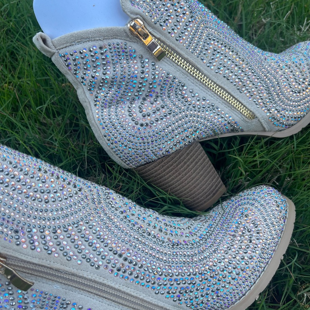 NWT bling bling booties - Picture 3 of 9